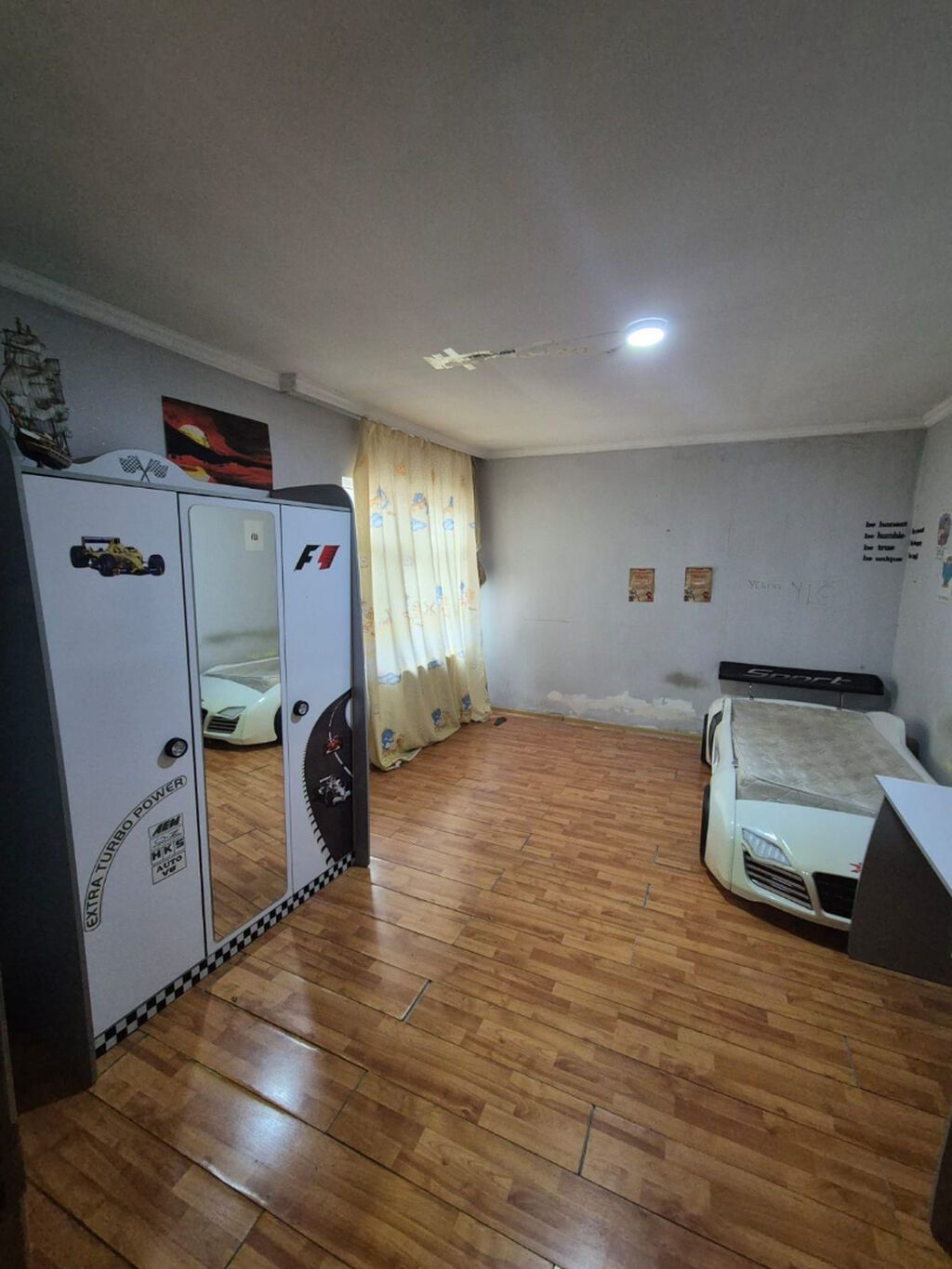 2ci alatavada 1.5 sotda 100kv -a yaxin heyet evi satilir.Evin kupcasi