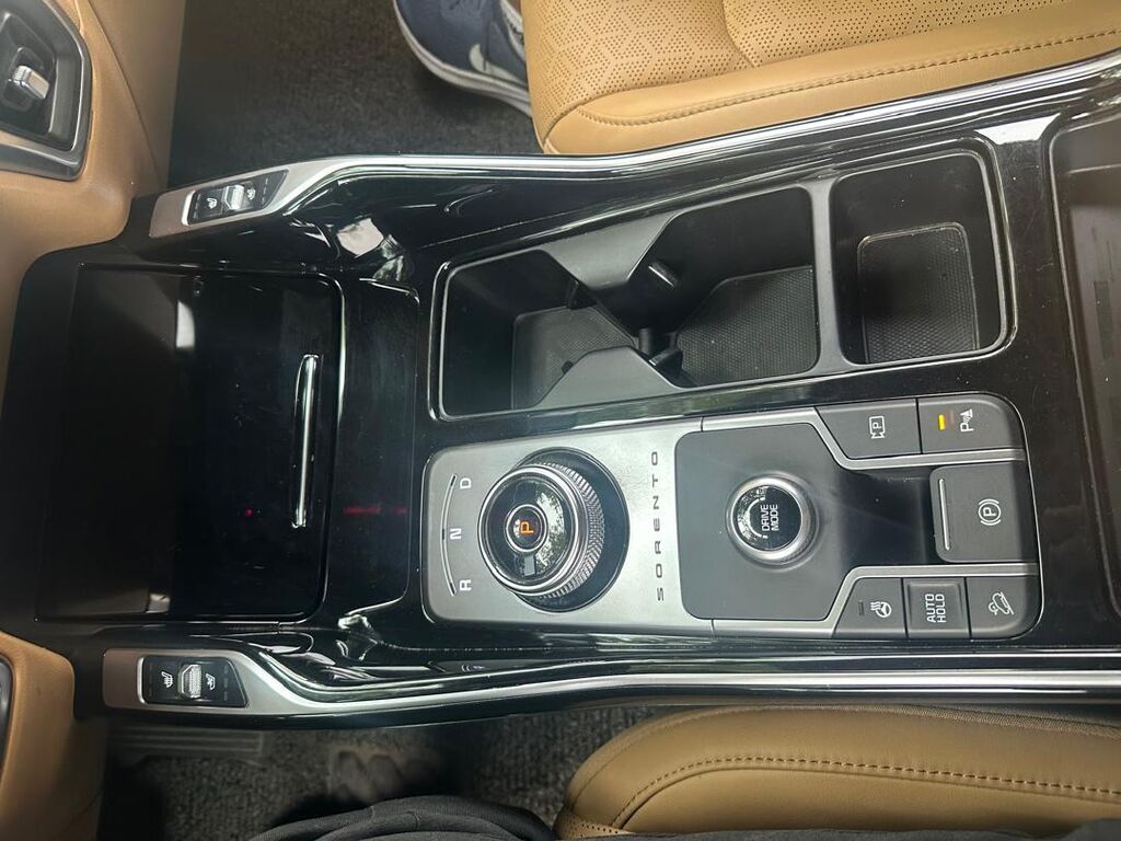 Kia Sorento: 2021 г., 1.6 л, Автомат, Гибрид, Кроссовер: фото 3