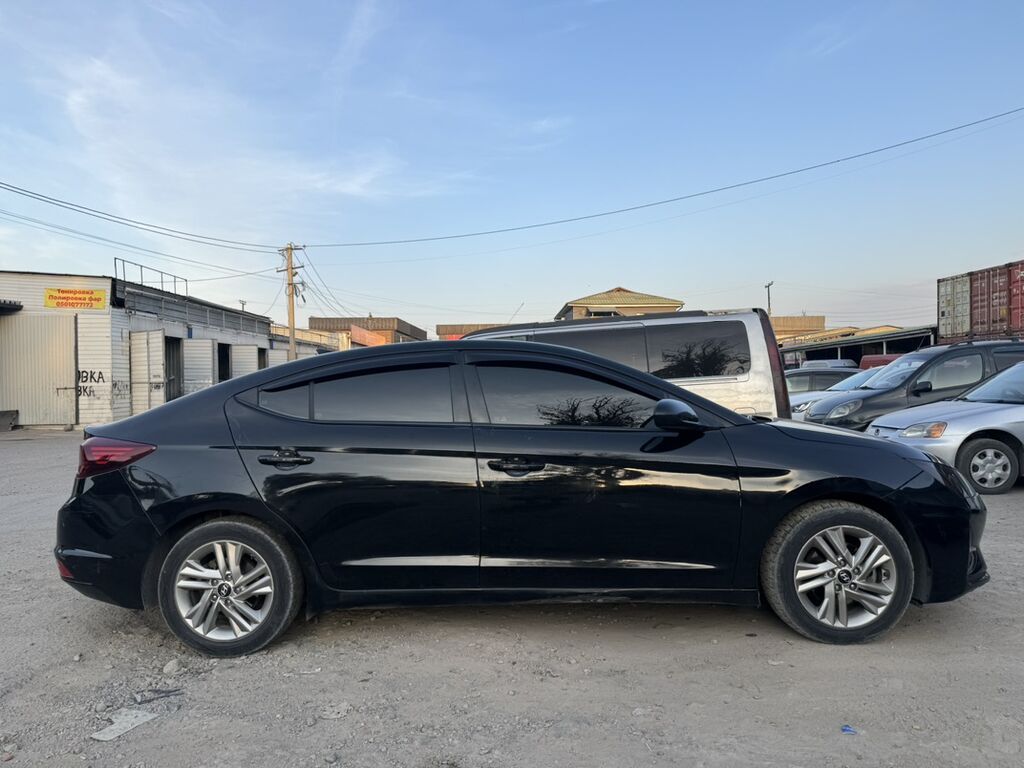 Hyundai Elantra: 2019 г., 2 л, Бензин, Седан: фото 4