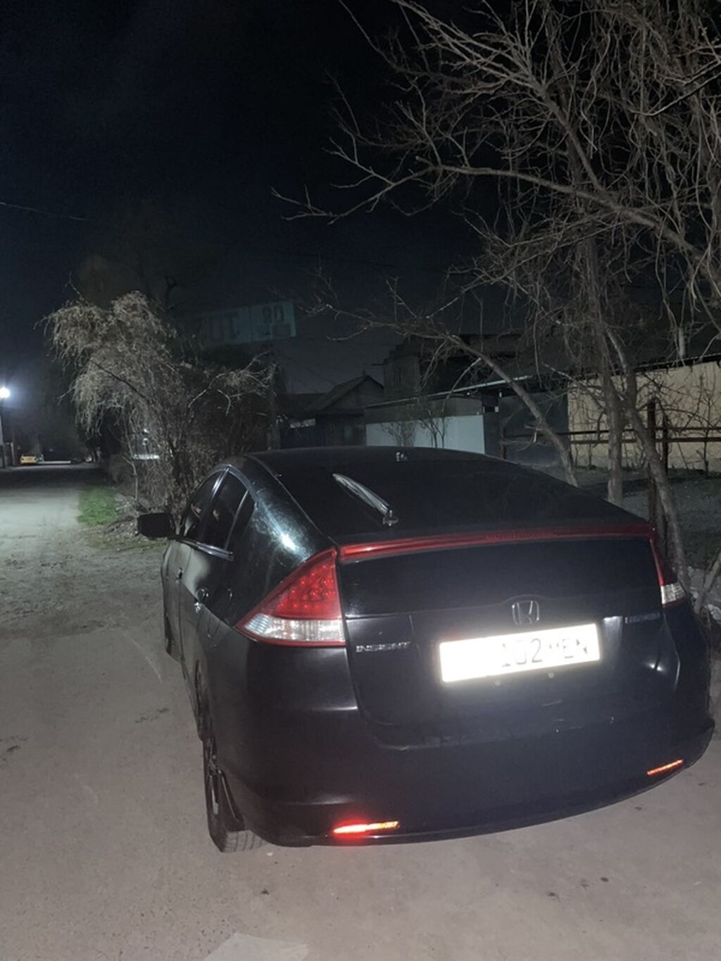 Honda Insight: 2010 г., 1.3 л, Вариатор, Гибрид, Хэтчбэк: фото 2