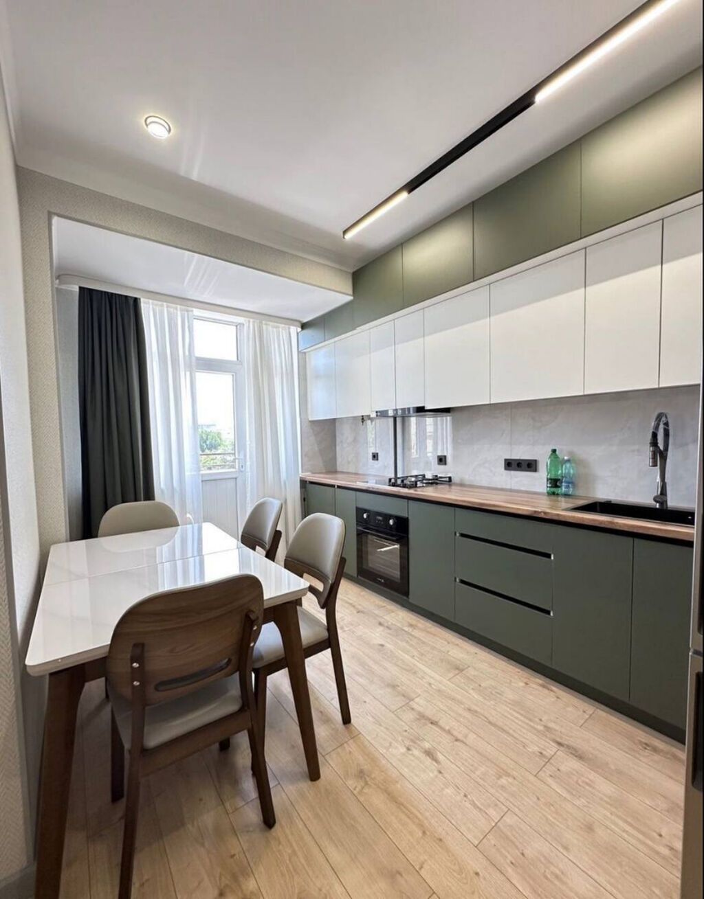 3 комнаты, 88 м², Азия Молл Элитка, 5 этаж, Евроремонт: фото 1