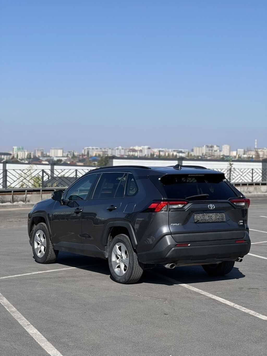 Toyota RAV4: 2020 г., 2.5 л, Автомат, Бензин, Кроссовер: фото 3