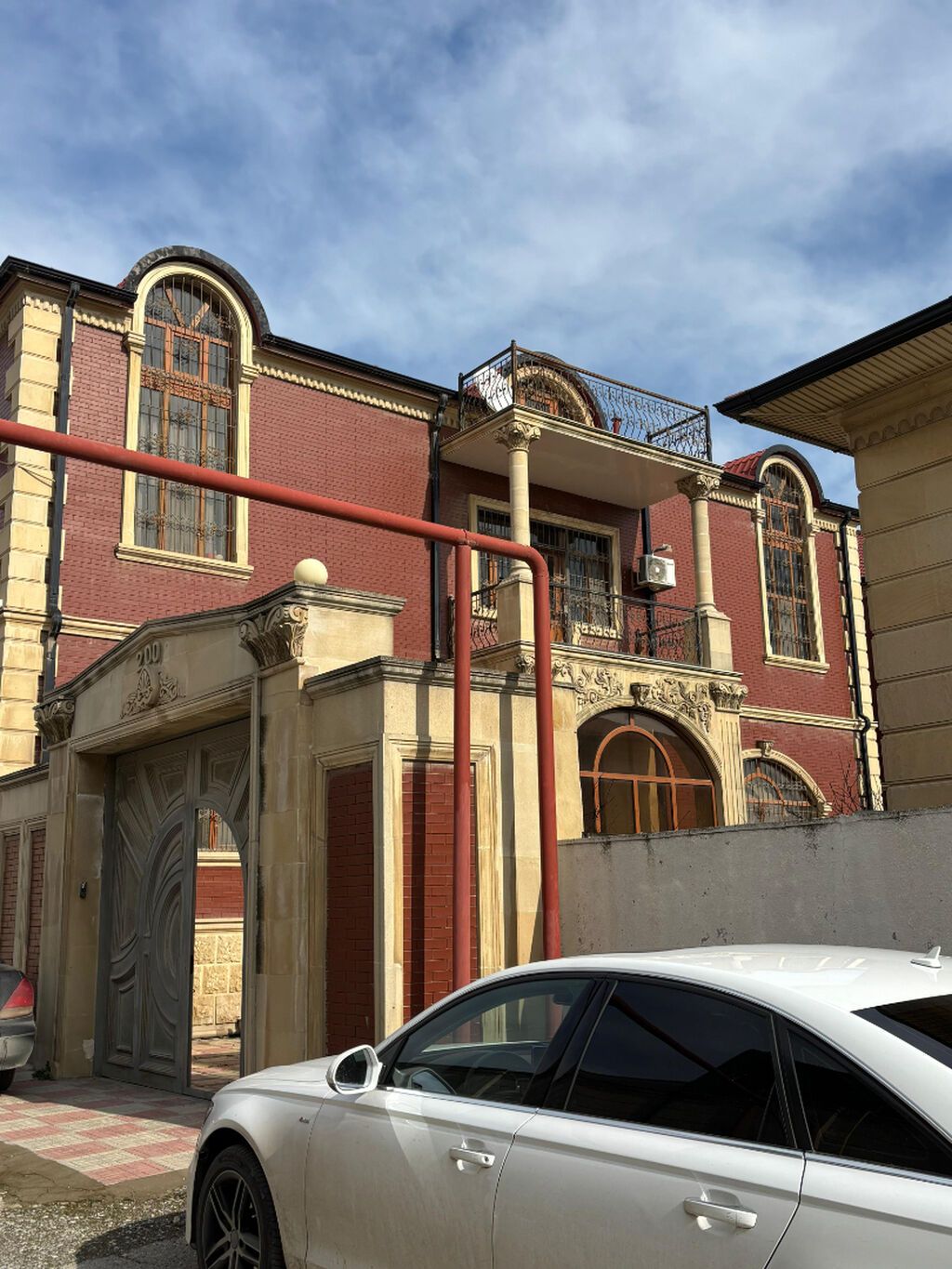Həzi Aslanov qəs. 7 otaqlı, 400 kv. m, Yeni təmirli