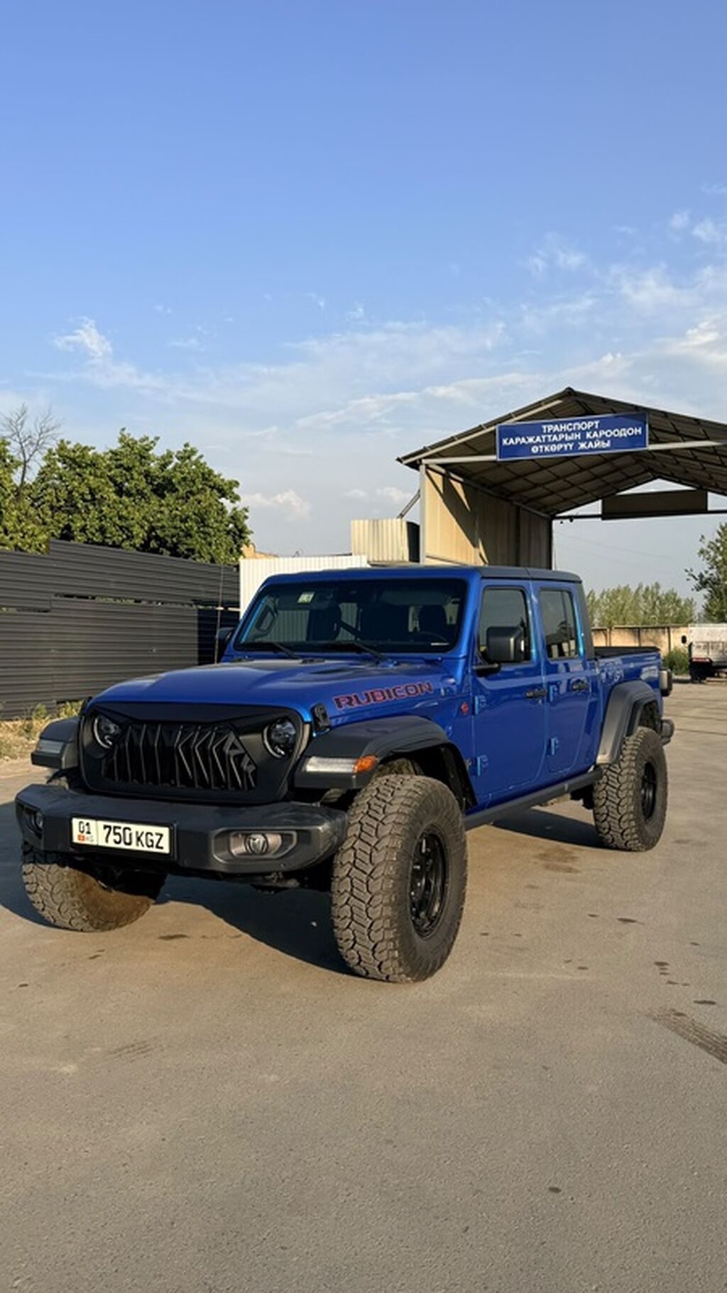 Jeep Gladiator: 2020 г., 3.6 л, Автомат, Бензин, Пикап: фото 2