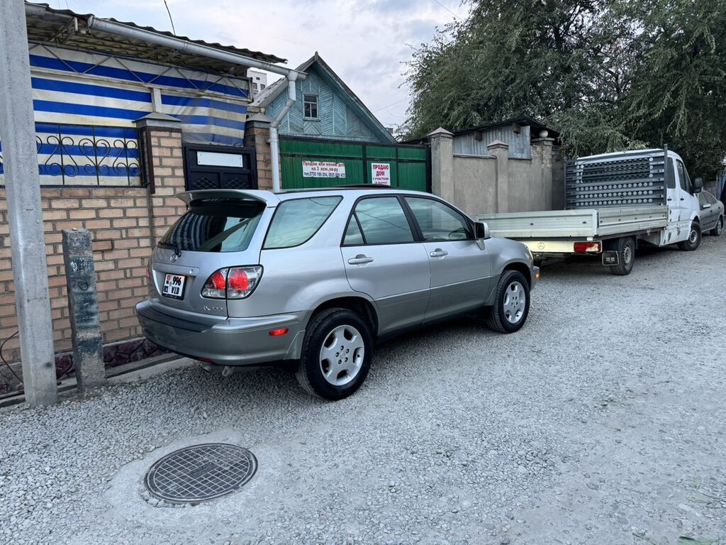 Lexus RX: 2001 г., 3 л, Автомат, Газ, Кроссовер: фото 2