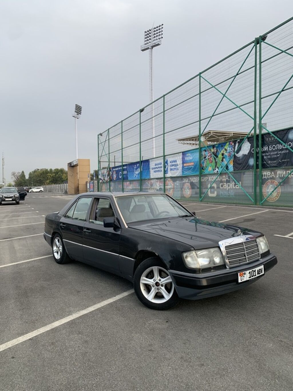 Mercedes-Benz E-Class: 1991 г., 2.3 л, Механика, Бензин, Седан: фото 2