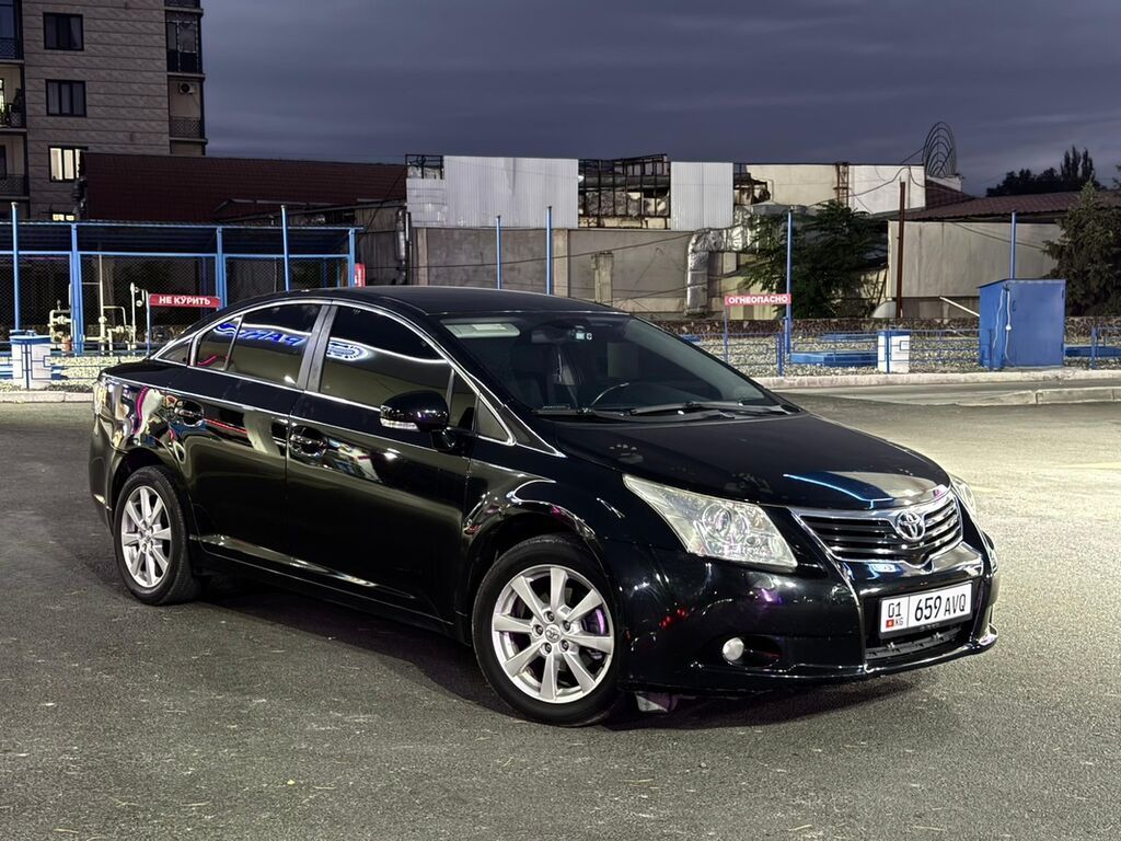 Toyota Avensis: 2009 г., 2 л, Автомат, Бензин, Седан: фото 2