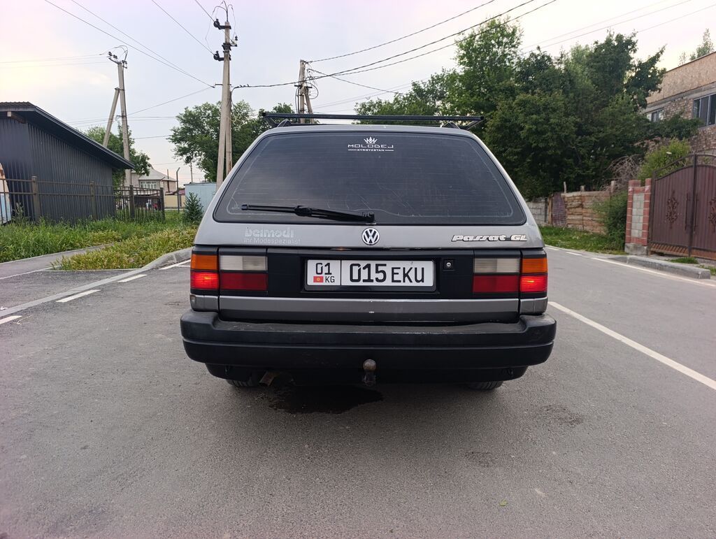 Volkswagen Passat: 1990 г., Универсал: фото 4