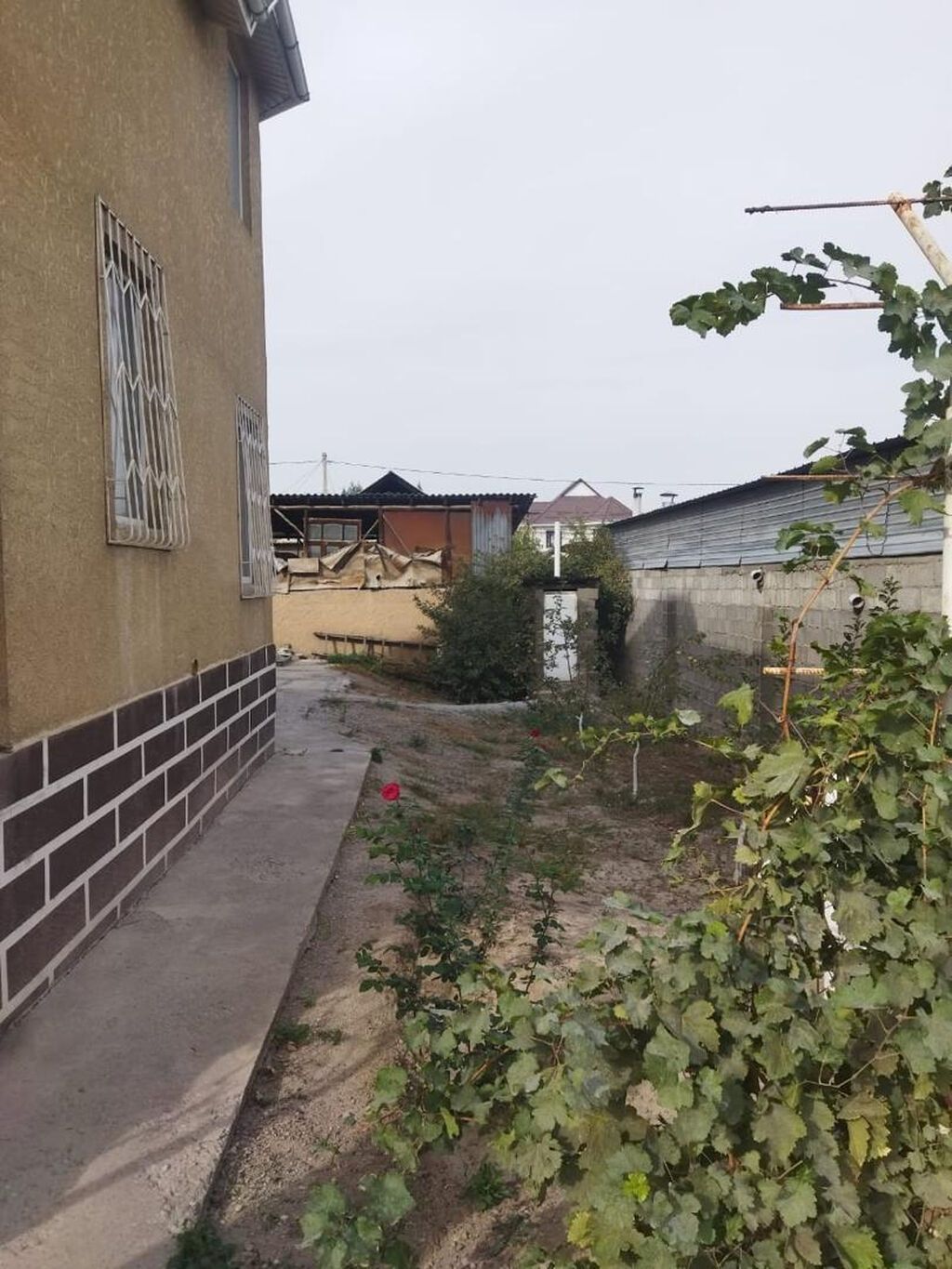 5 комнат, 142 м², 5 соток, Бишкек, Ак-Ордо 1 ж/м Агентство недвижимости