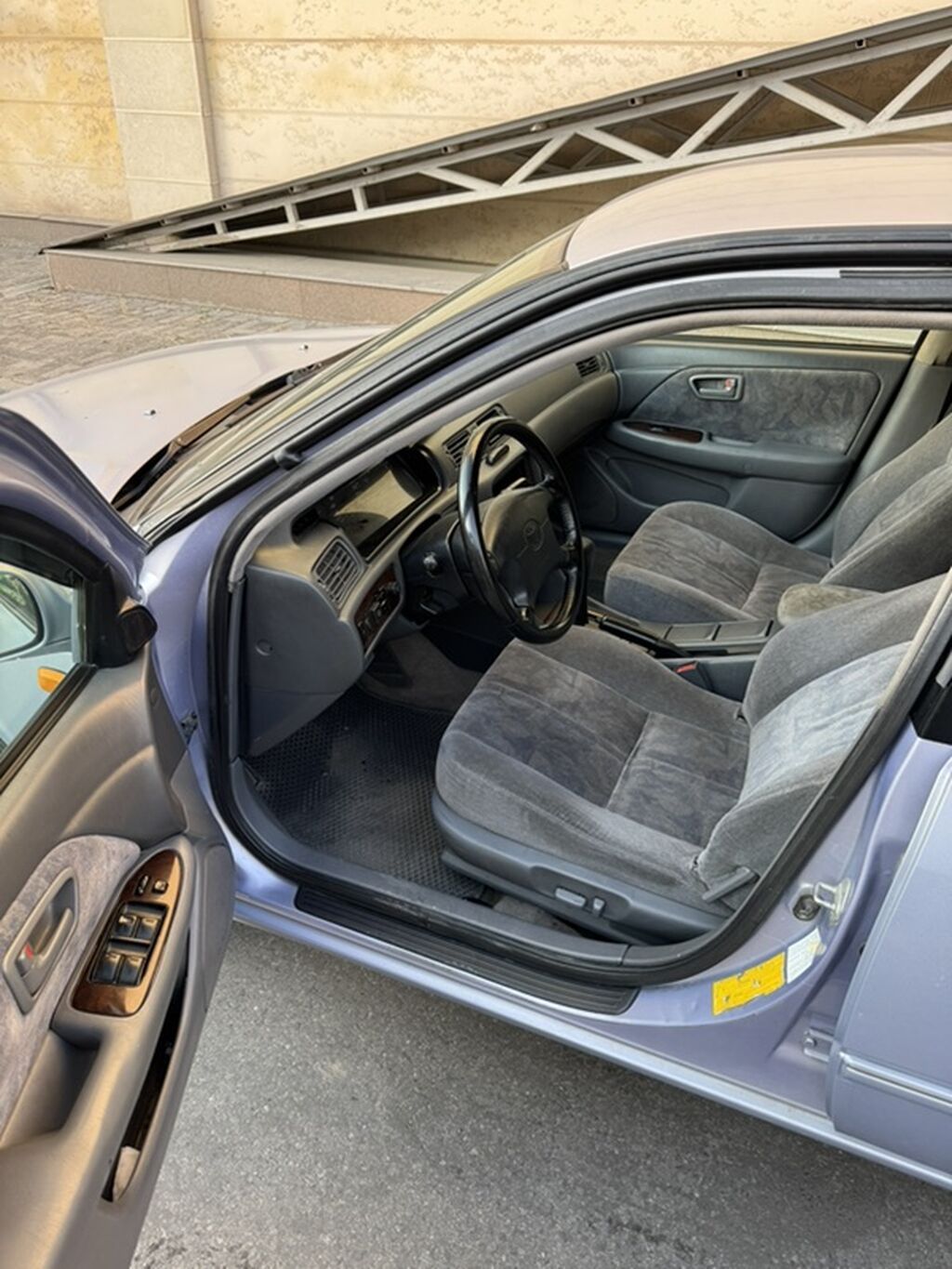 Toyota Camry: 1998 г., 3 л, Автомат, Газ, Седан: фото 6