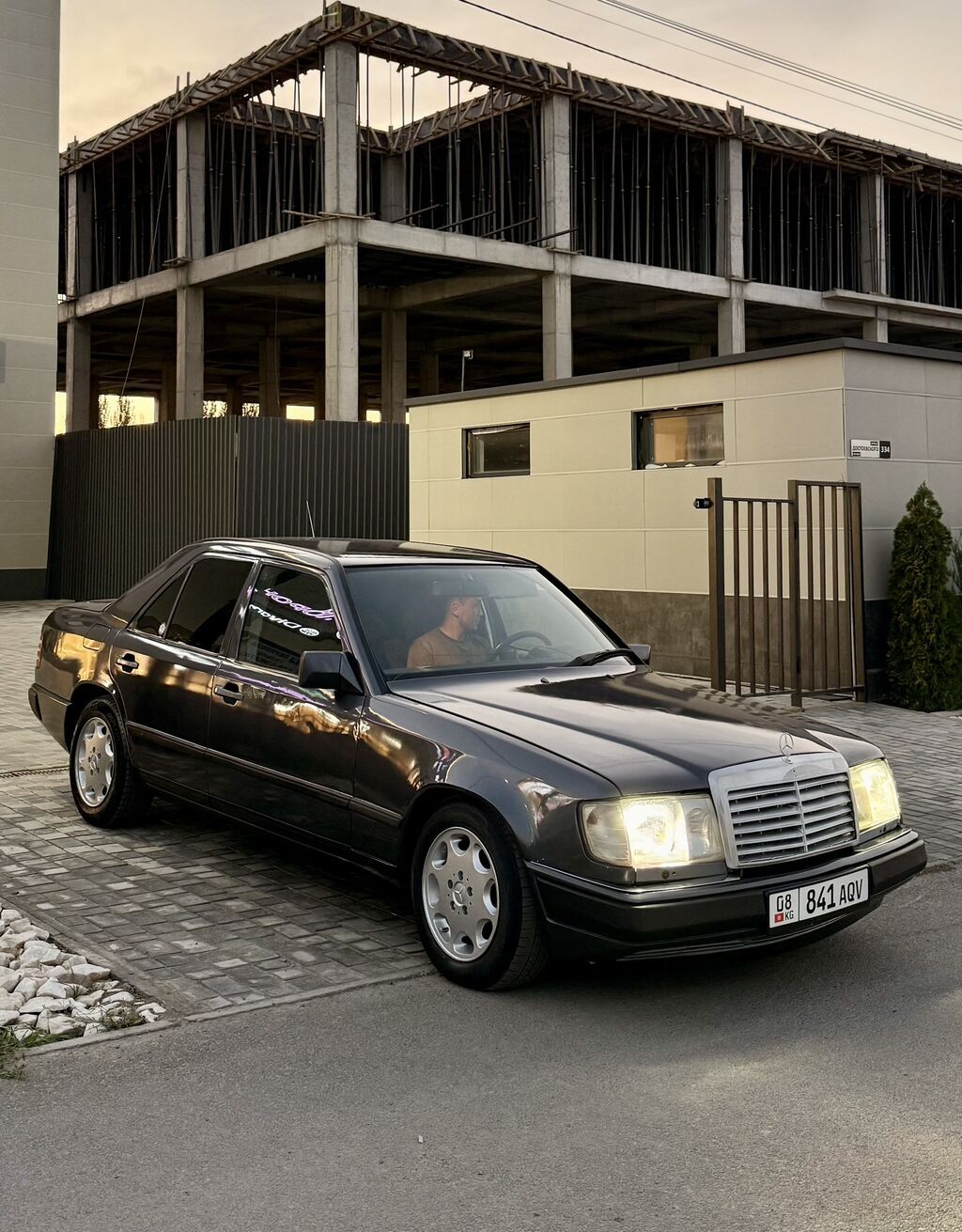 Mercedes-Benz W124