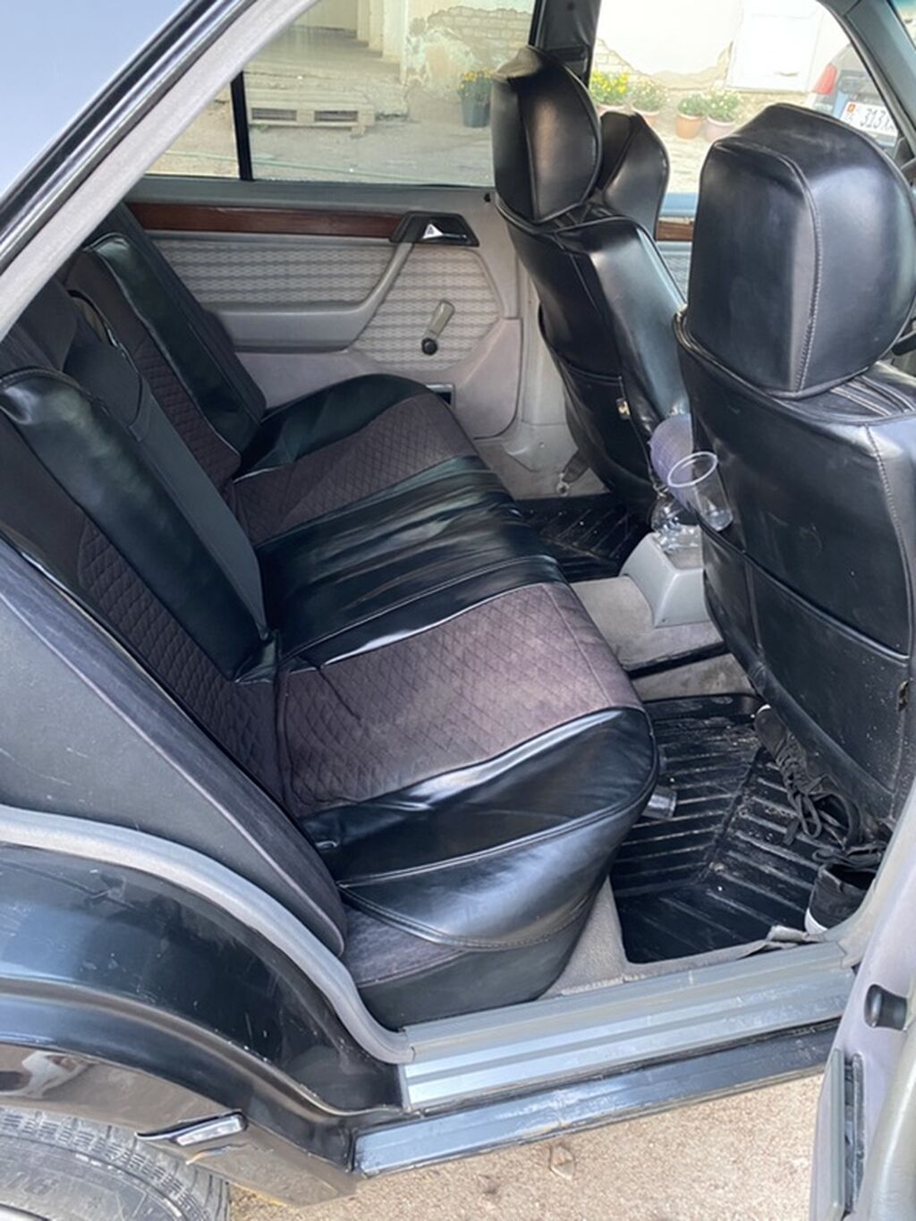 Mercedes-Benz W124: 1990 г., 2.3 л, Механика, Бензин, Седан: фото 8