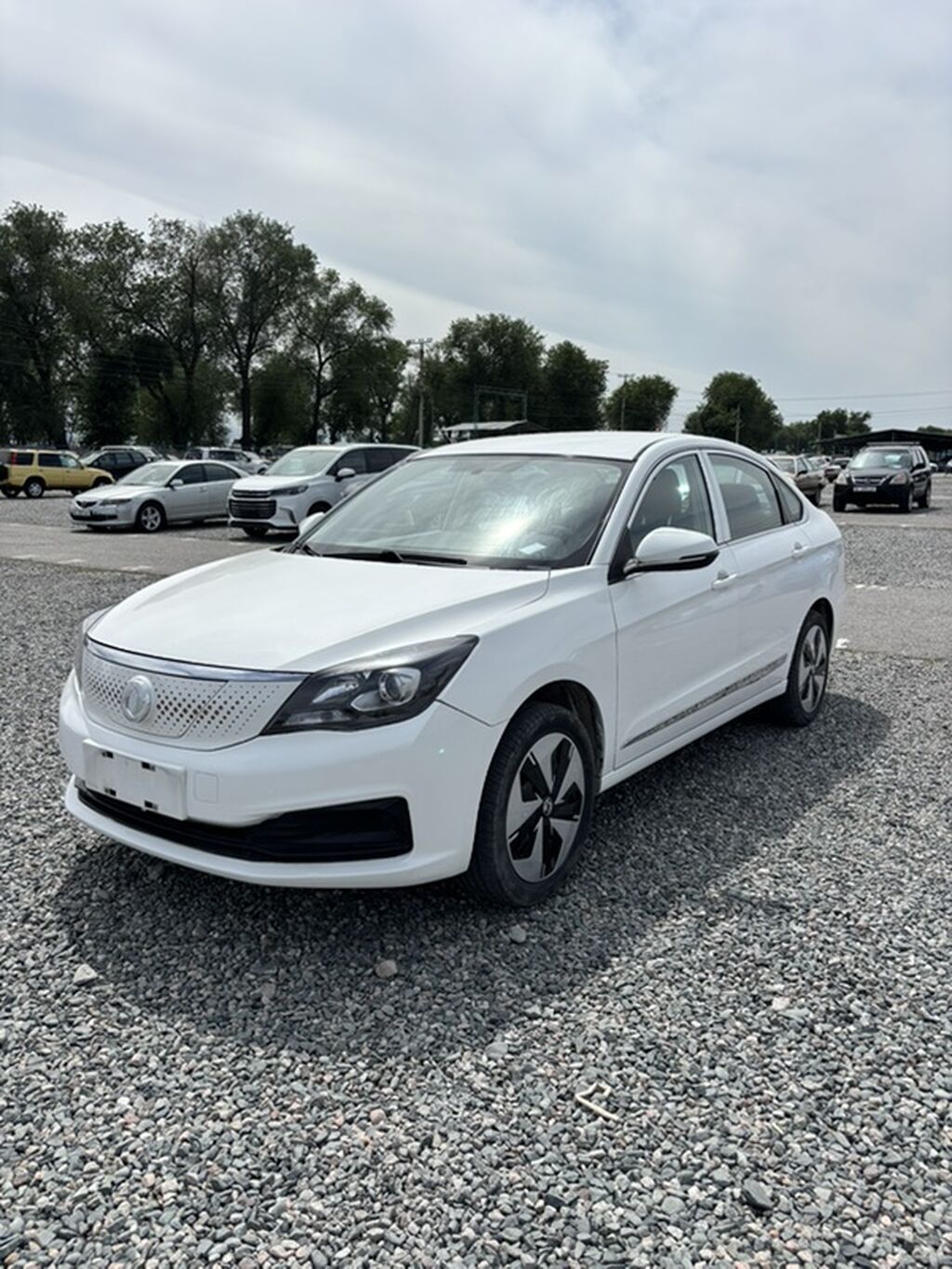 Dongfeng Aeolus E70