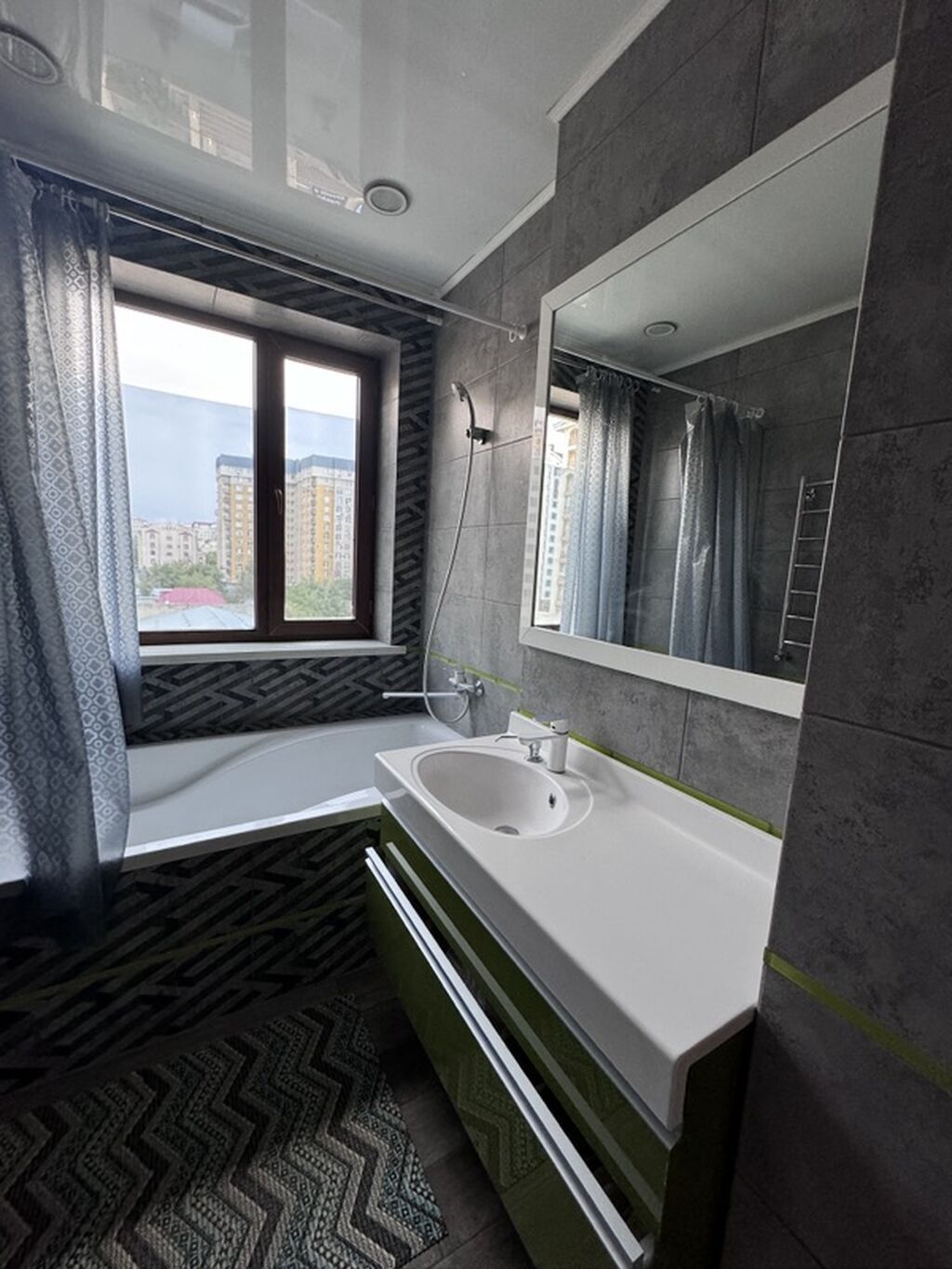 2 комнаты, 77 м², Золотой квадрат Элитка, 6 этаж, Дизайнерский ремонт: фото 5