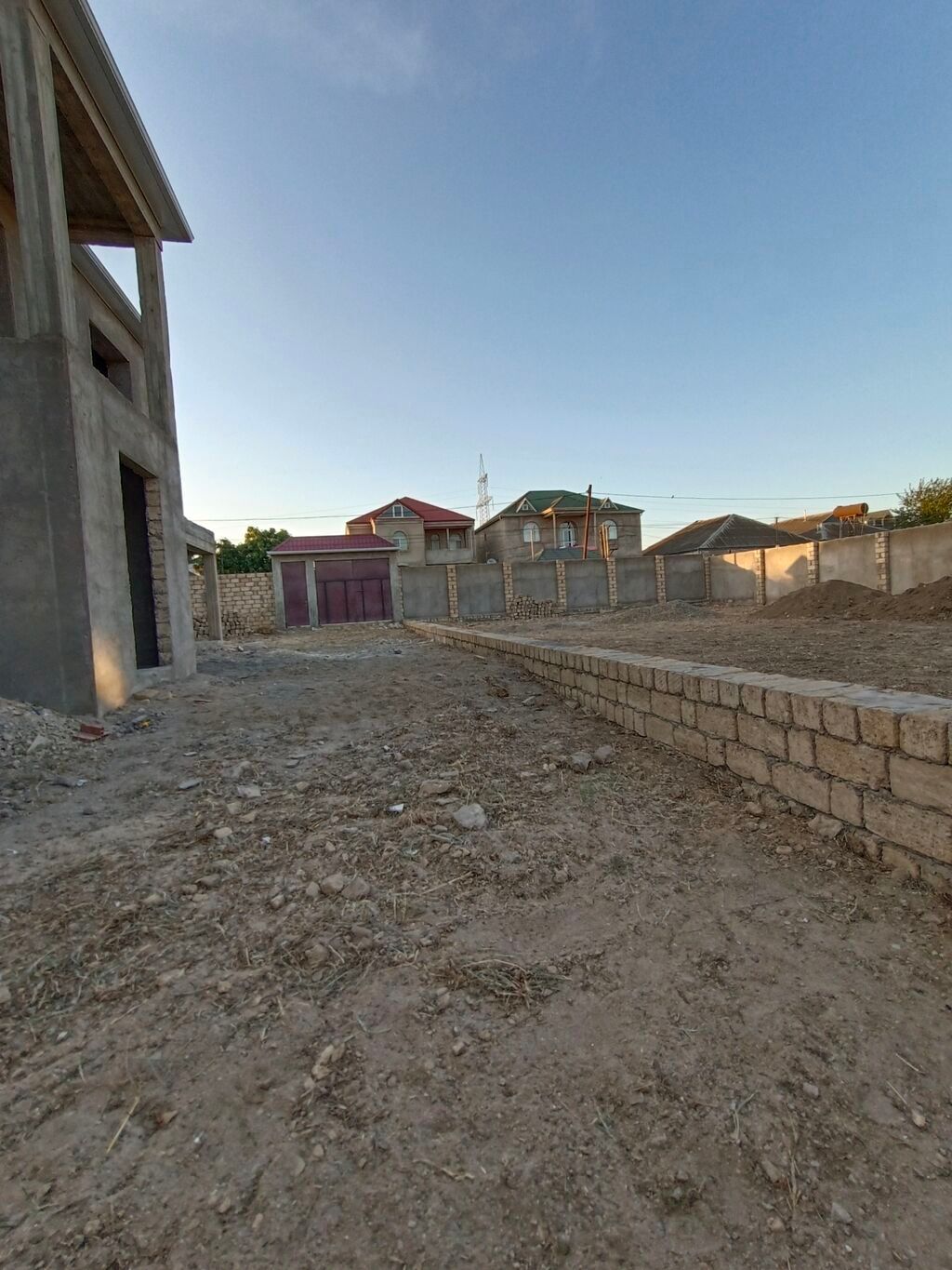 6 otaqlı, 300 kv. m, Kredit yoxdur, Təmirsiz
