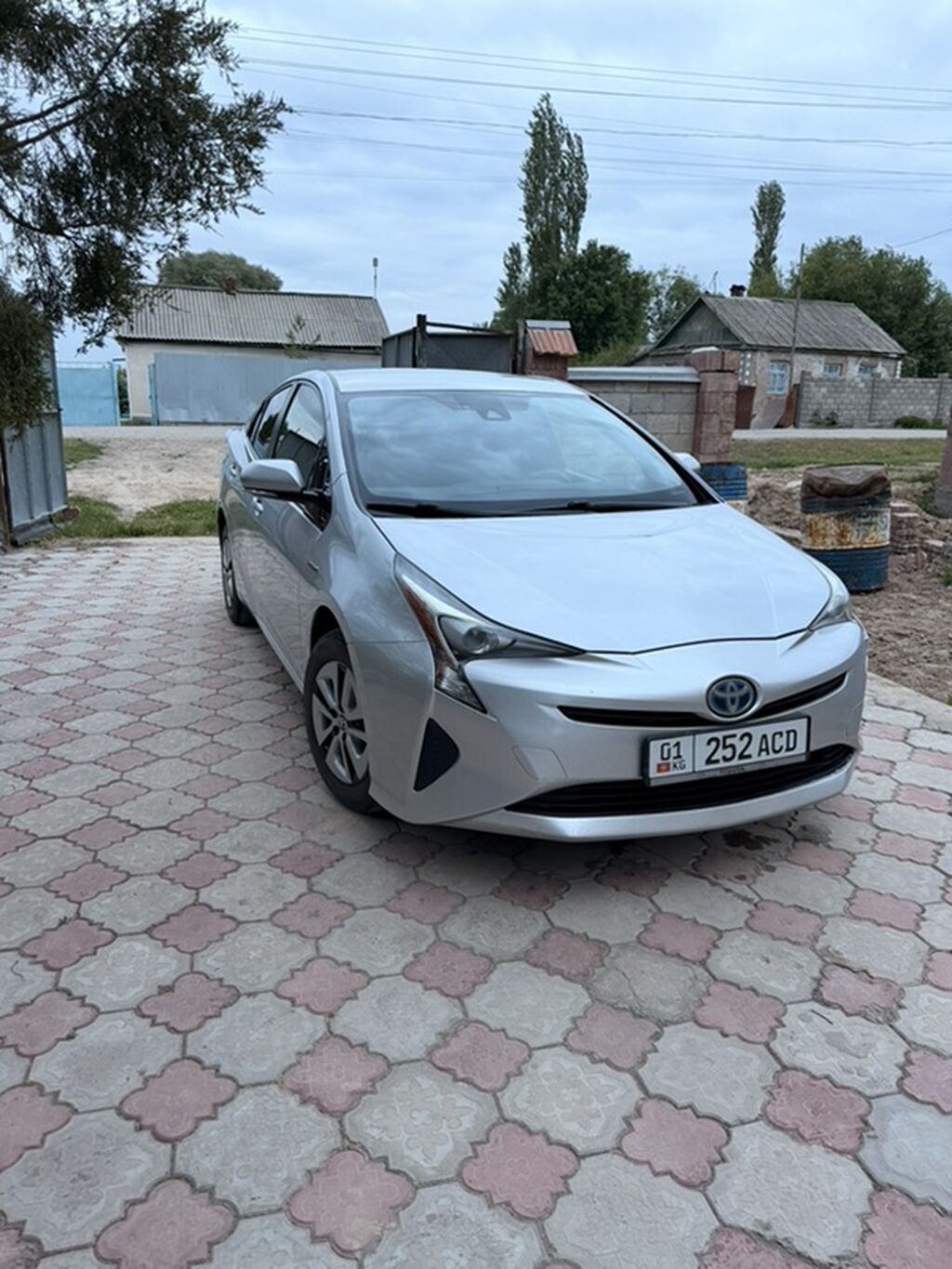 Toyota Prius: 2017 г., Гибрид, Хэтчбэк: фото 5
