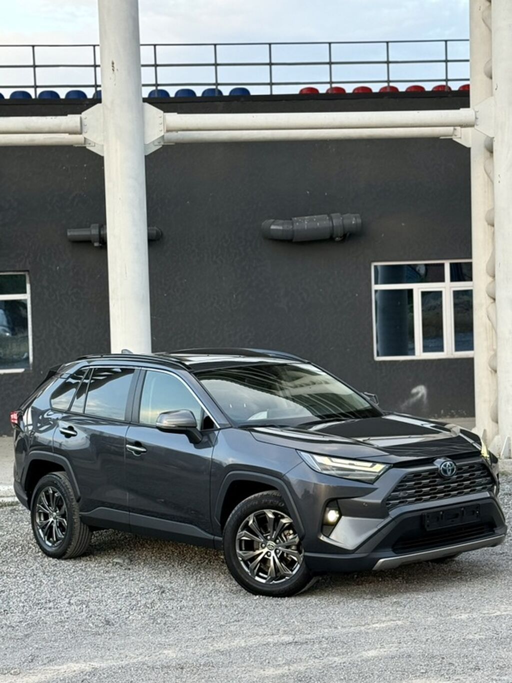 Toyota RAV4: 2023 г., 2 л, Вариатор, Бензин, Кроссовер: фото 3