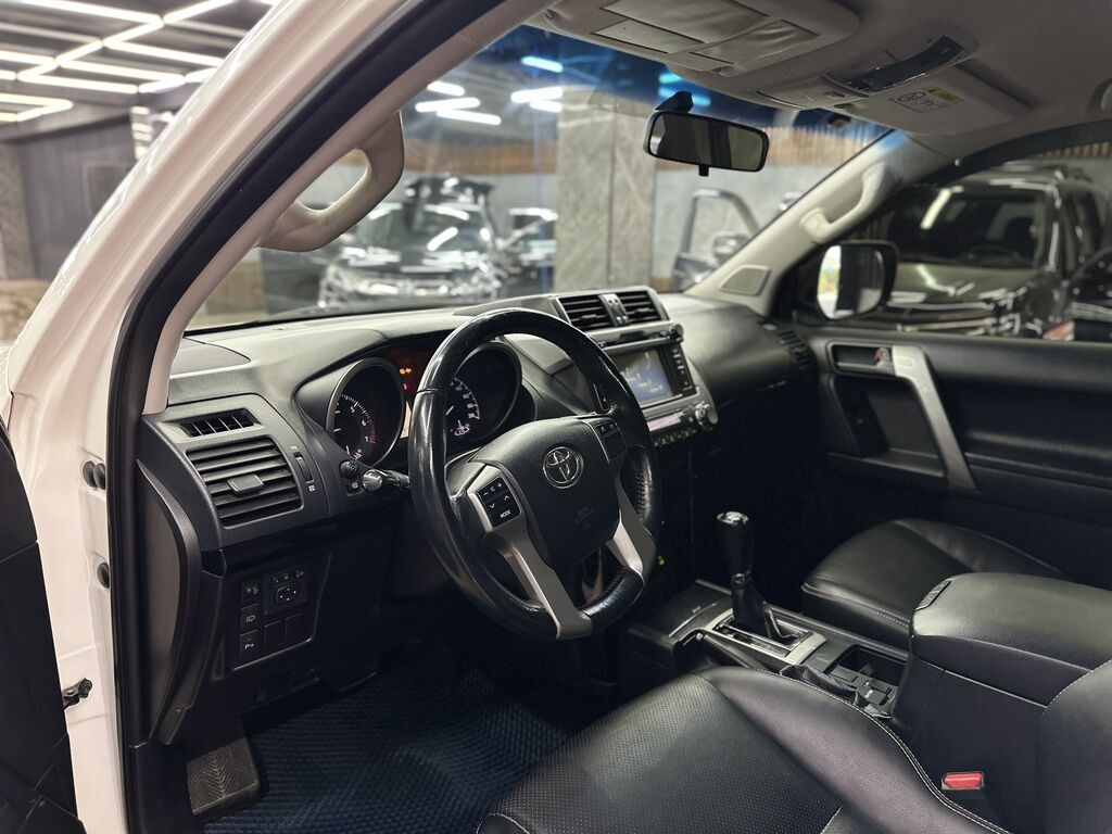 Toyota Land Cruiser Prado, 2016 г., 4.0 л, автомат, ГБО: фото 6