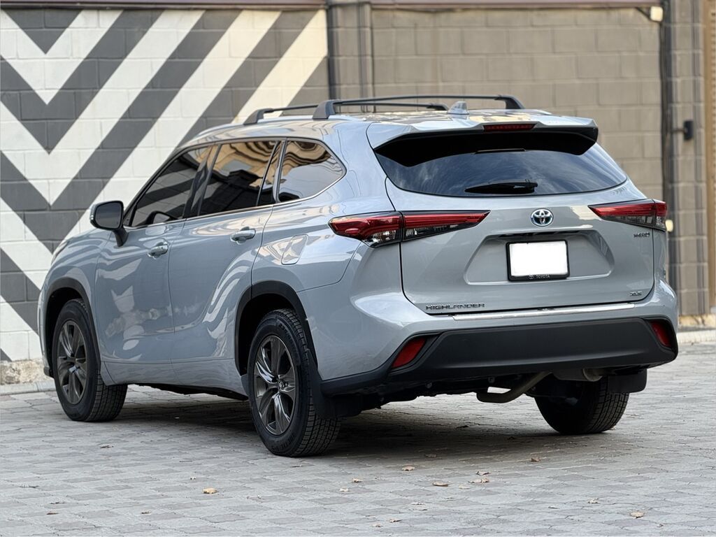 Toyota Highlander: 2021 г., 2.5 л, Вариатор, Гибрид, Внедорожник: фото 6