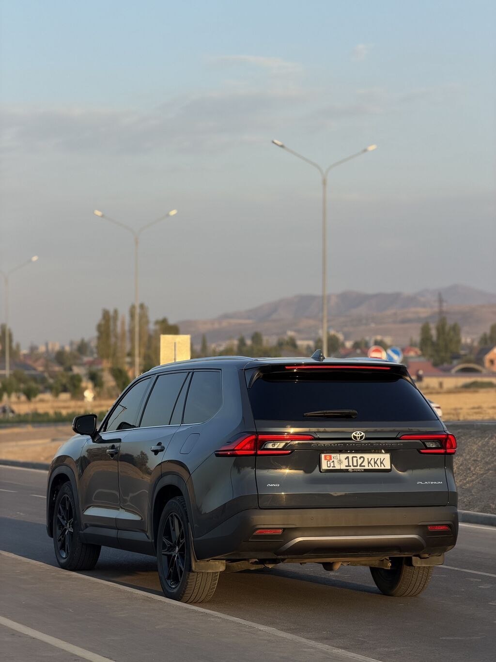 Toyota Grand Highlander: 2024 г., 2.4 л, Автомат, Бензин, Внедорожник: фото 4