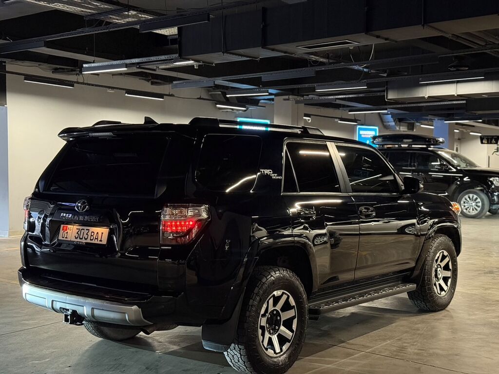 Toyota 4Runner: 2021 г., 4 л, Бензин, Внедорожник: фото 6