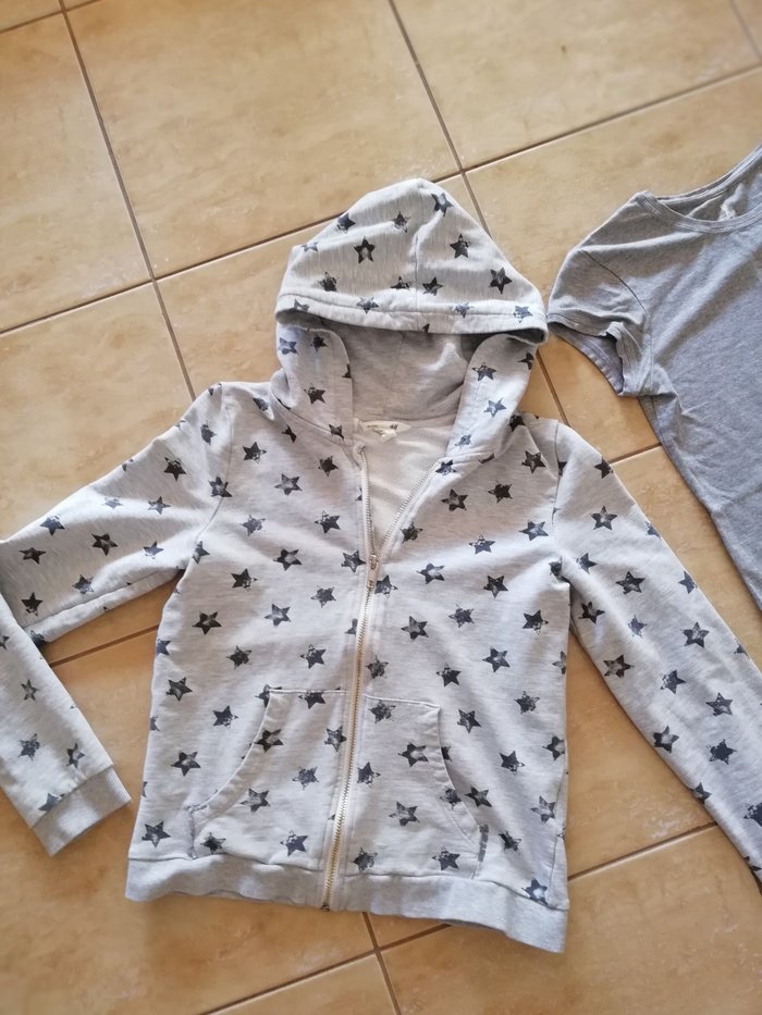 Košulje i bluze: Duks h&m . Saljem post expresom na lalafo.rs Duks h&m . Saljem post expresom - Jagodina