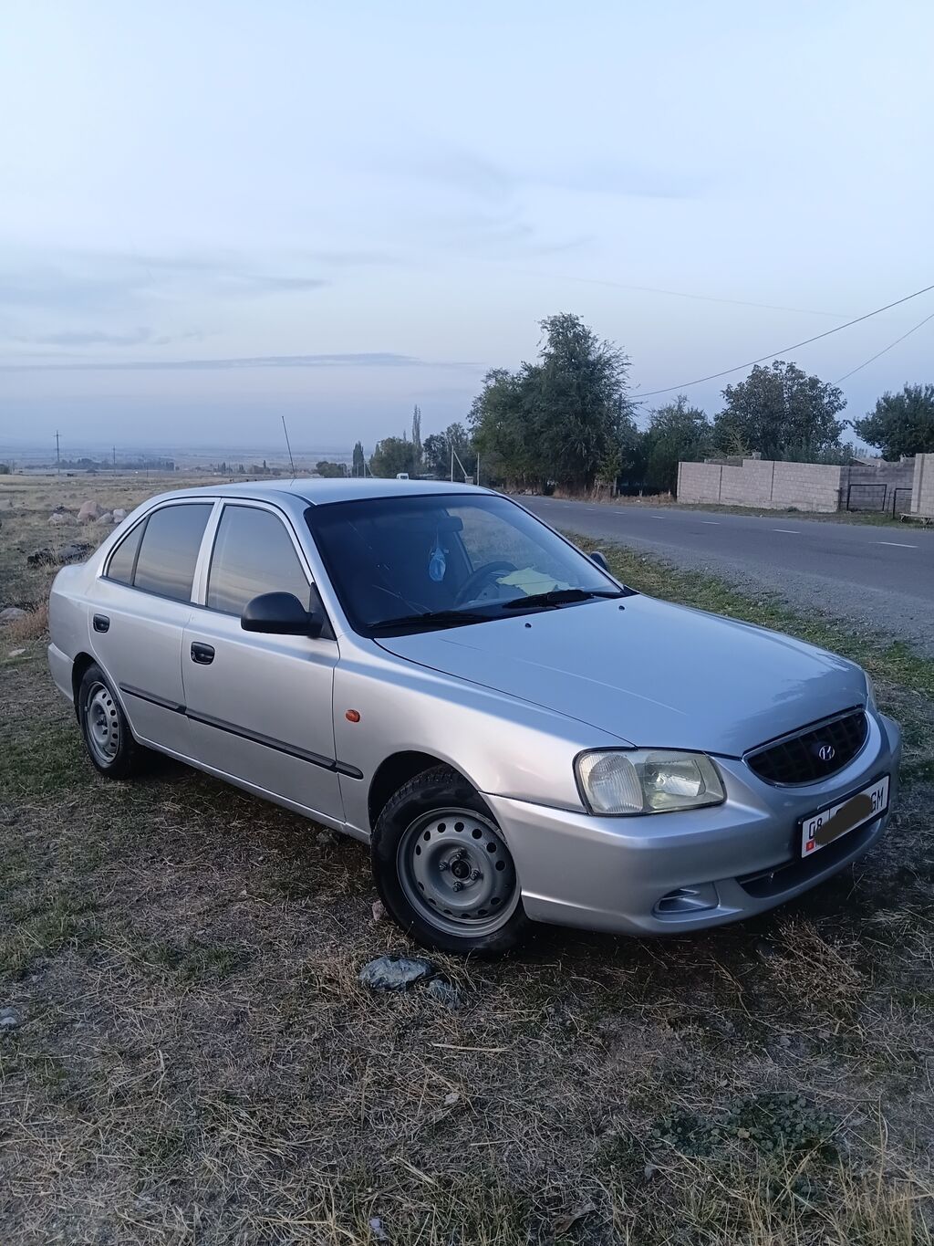 Hyundai Accent: 2005 г., 1.5 л, Механика, Бензин, Седан: фото 2