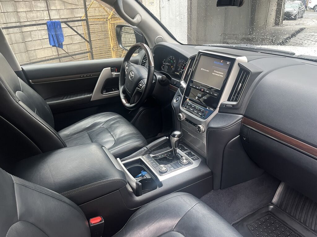 Toyota Land Cruiser: 2016 г., 4.6 л, Автомат, Бензин, Внедорожник: фото 8