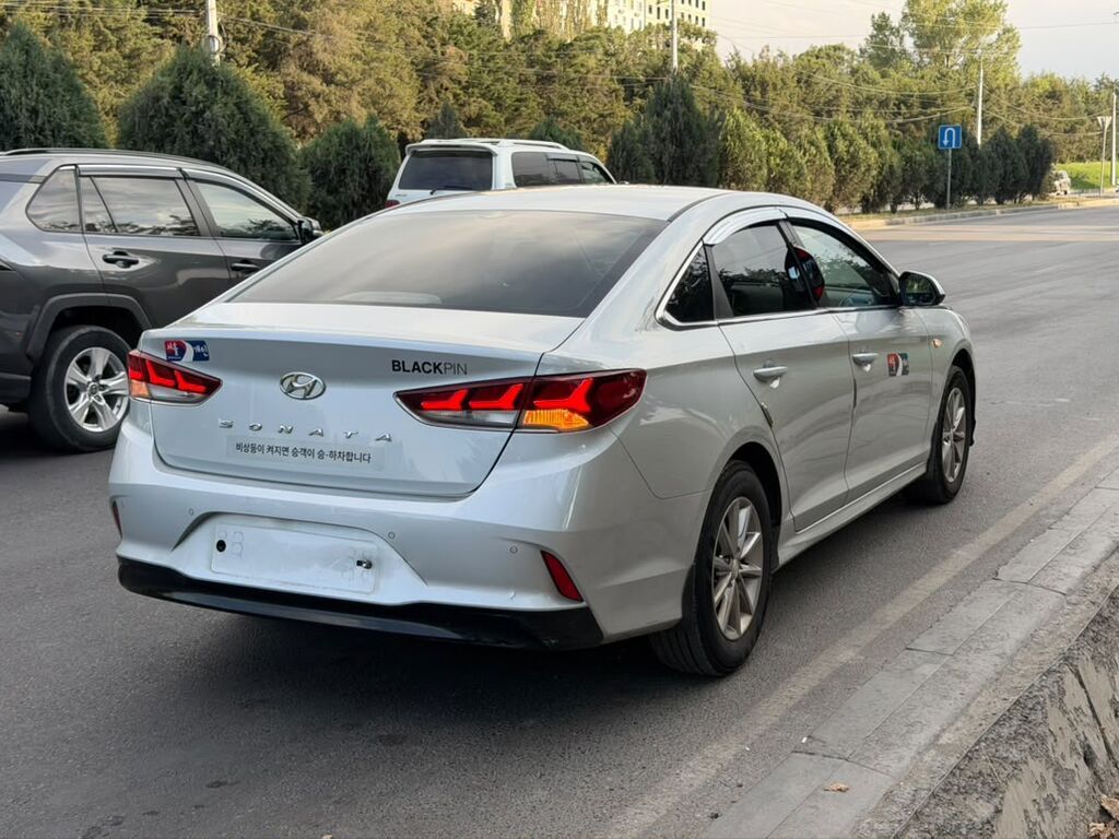 Hyundai Sonata: 2021 г., 2 л, Автомат, Газ, Седан: фото 6