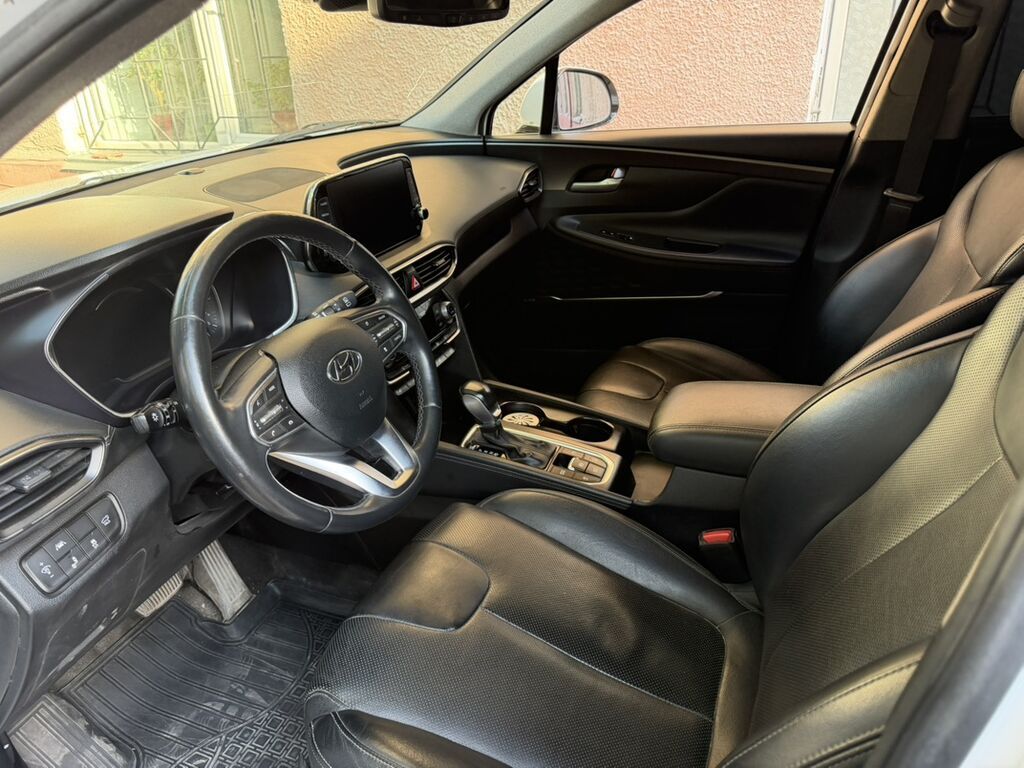 Hyundai Santa Fe: 2018 г., 2 л, Автомат, Бензин, Кроссовер: фото 8