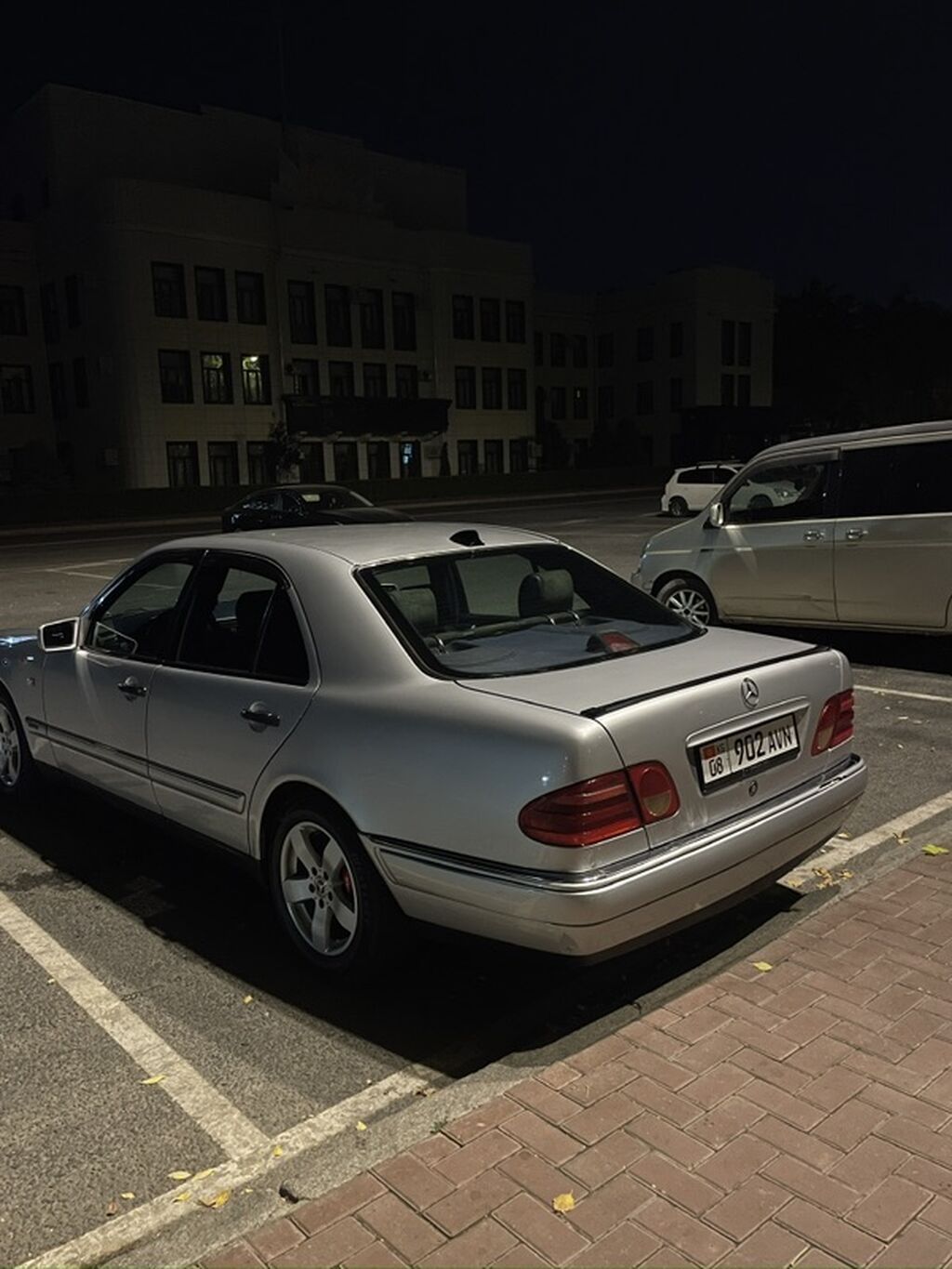 Mercedes-Benz E-Class: 1997 г., 3.2 л, Автомат, Бензин, Седан: фото 3