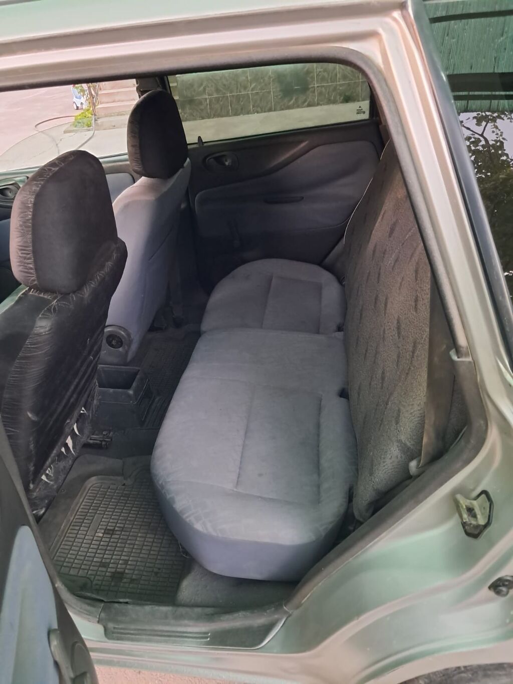 Mitsubishi Space Star: 1999 г., 1.3 л, Механика, Бензин, Универсал: фото 6
