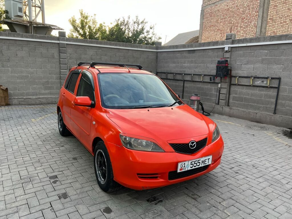 Mazda Demio: 2003 г., 1.3 л, Автомат, Бензин, Хэтчбэк: фото 2