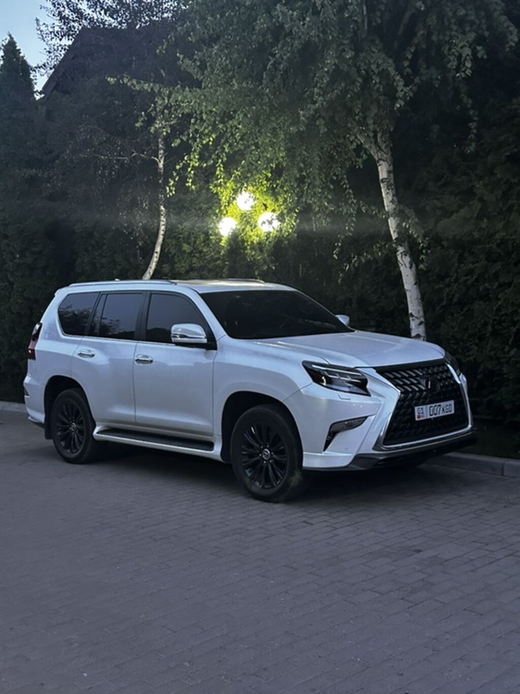 Lexus GX: 2021 г., 4.6 л, Автомат, Бензин, Внедорожник: фото 2