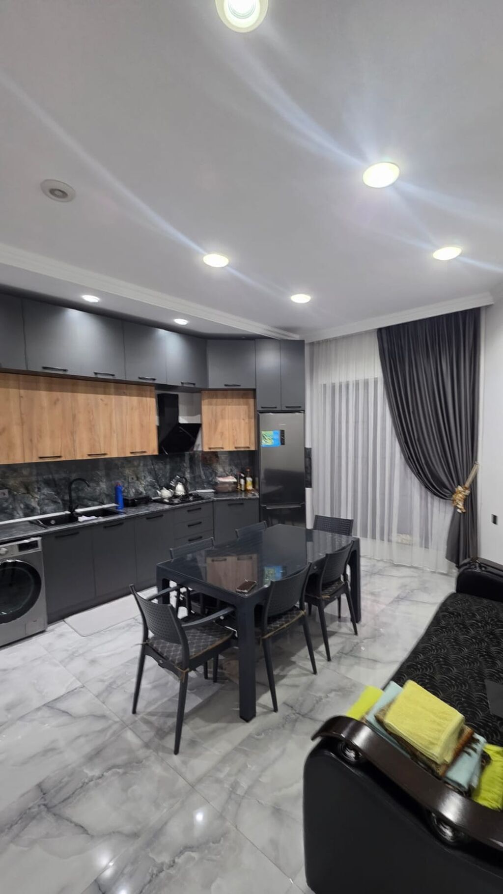 4 otaqlı, 145 kv. m, Yeni təmirli