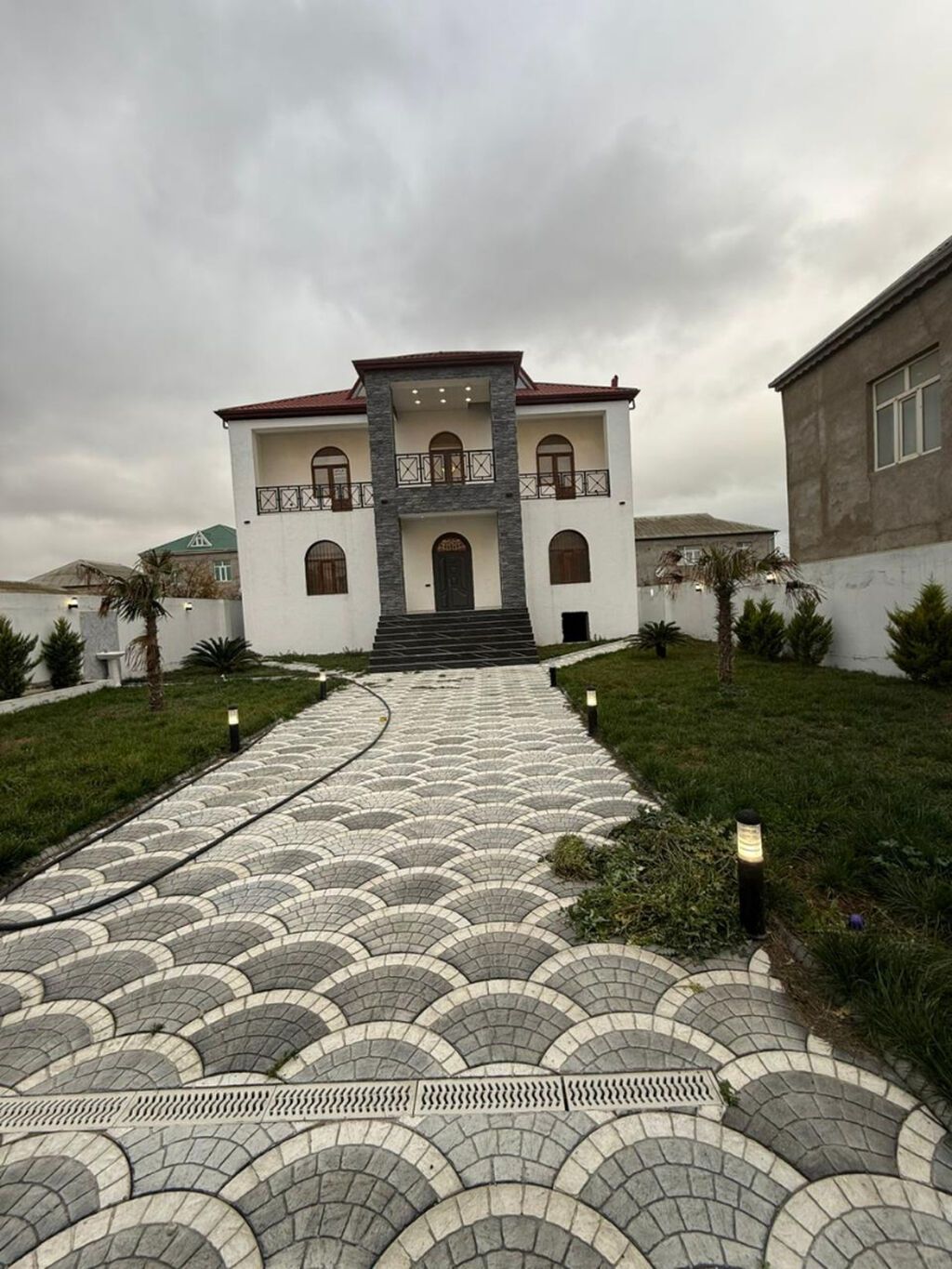 6 otaqlı, 300 kv. m, Kredit yoxdur, Yeni təmirli