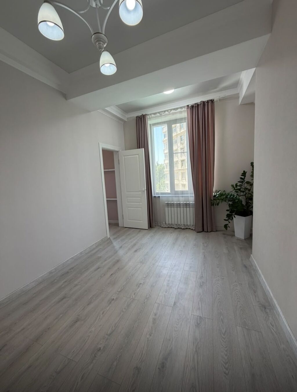 Продам 2-комнатную квартиру в 12 мкр, 67 м²: фото 3