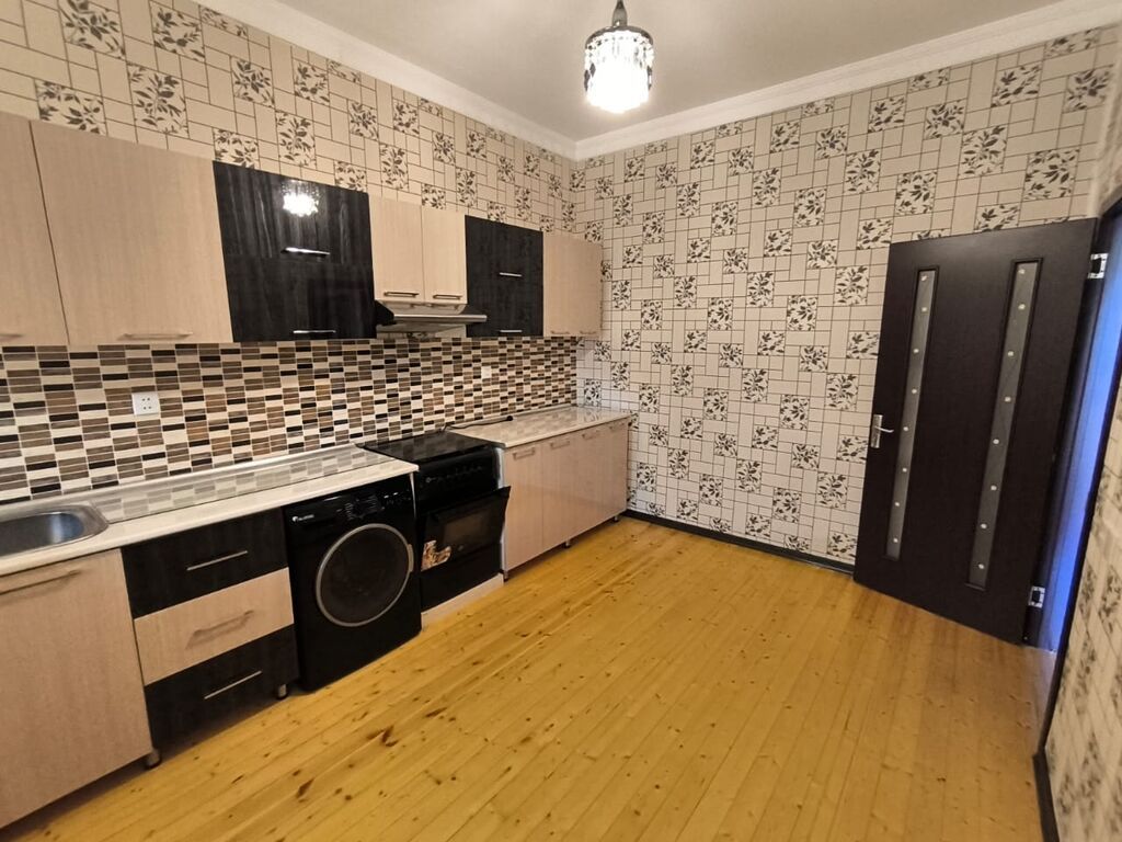 6 otaqlı, 165 kv. m, Kredit yoxdur, Orta təmir