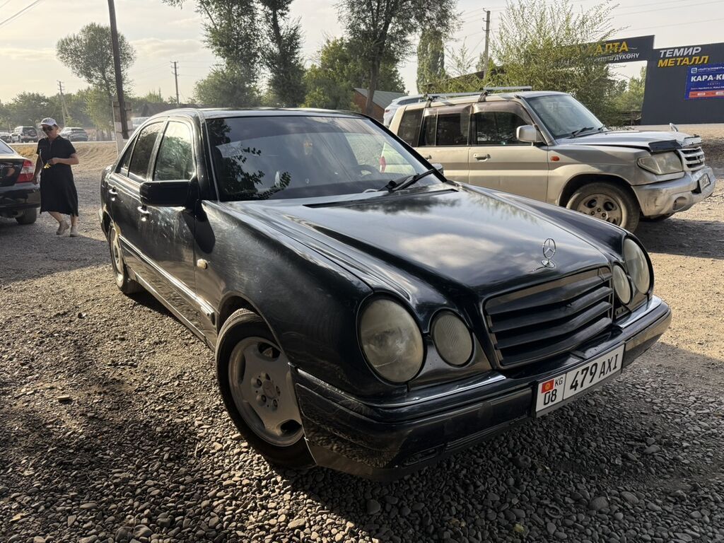 Mercedes-Benz E-Class: 1998 г., 2.3 л, Механика, Бензин, Седан: фото 2