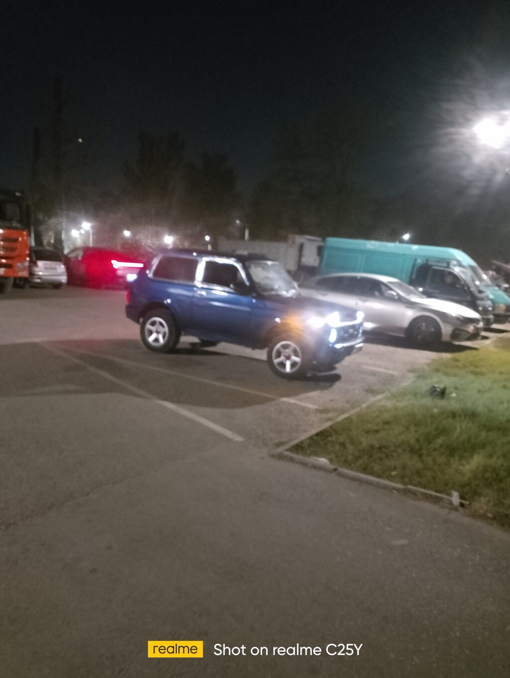 ВАЗ (ЛАДА) 2121 (4x4): 2000 г., 1.7 л, Механика, Бензин, Хэтчбэк: фото 2