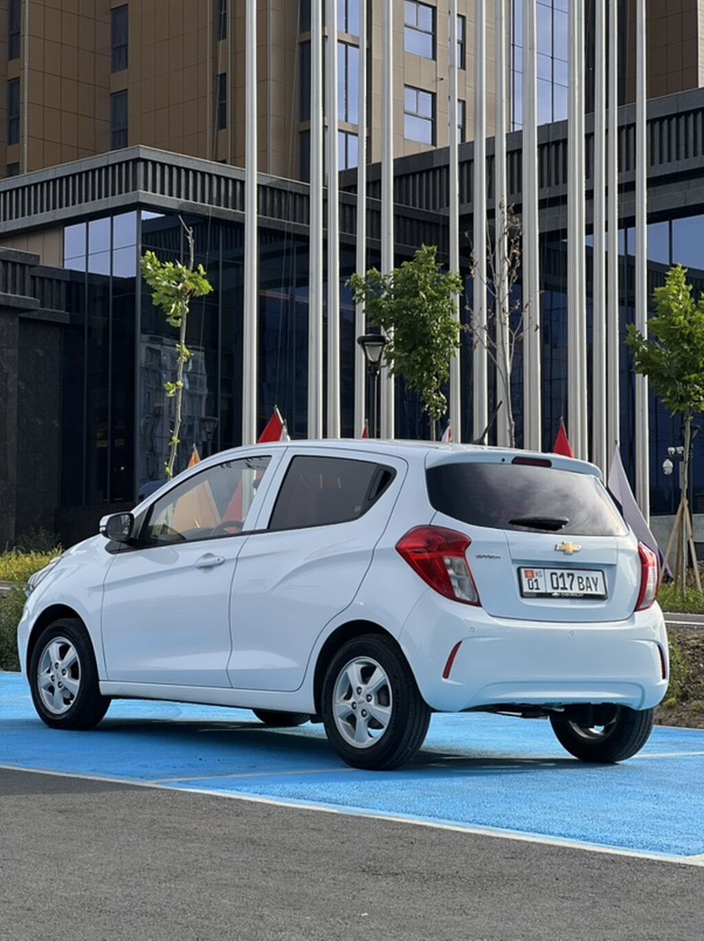 Chevrolet Spark: 2020 г., 1 л, Автомат, Бензин, Хэтчбэк: фото 4