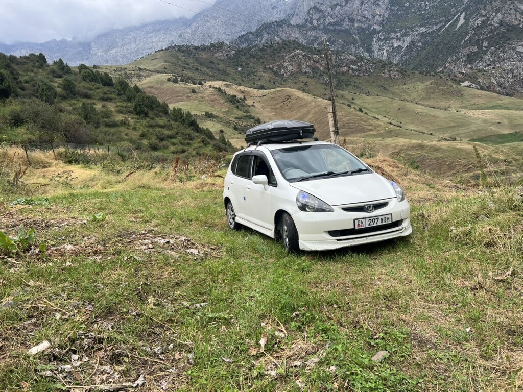 Honda Fit: 2003 г., 1.5 л, Вариатор, Бензин, Хэтчбэк: фото 3