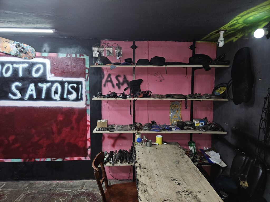 Hazır biznes satılır istəyən əlaqə saxlasın. Azadlıq metrosunun 200