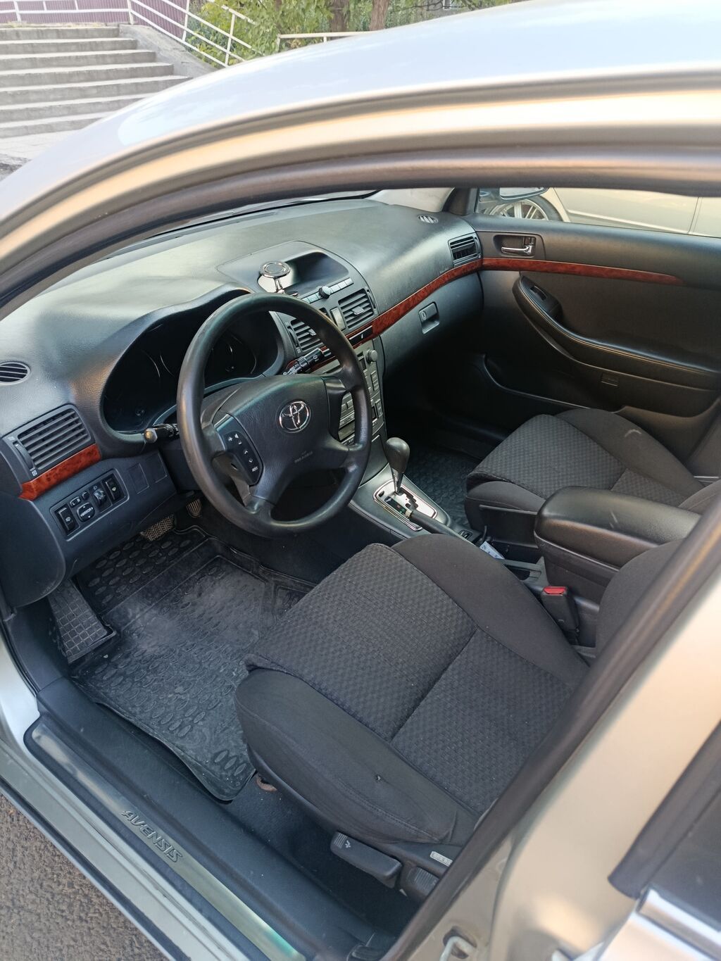 Toyota Avensis: 2003 г., 1.8 л, Автомат, Бензин, Седан: фото 6