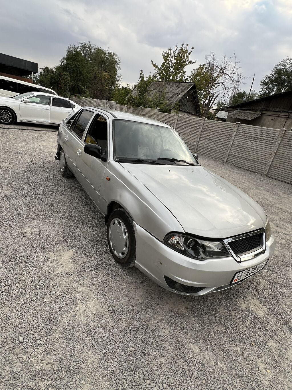 Daewoo Nexia: 2011 г., Механика, Бензин, Седан: фото 3