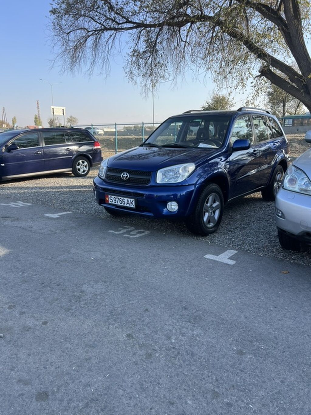 Toyota RAV4: 2004 г., 2 л, Автомат, Бензин, Кроссовер: фото 1