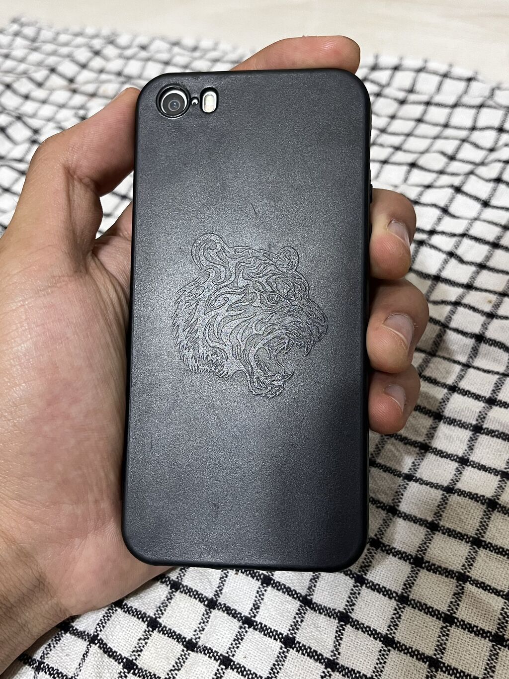 IPhone SE, Б/у, 16 ГБ, Белый: фото 2