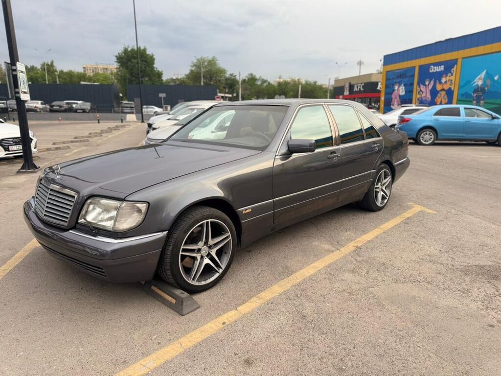 Mercedes-Benz S-Class: 1996 г., 5 л, Автомат, Газ, Седан: фото 3