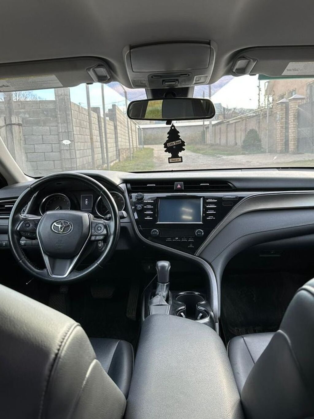 Toyota Camry: 2019 г., Автомат, Седан: фото 2