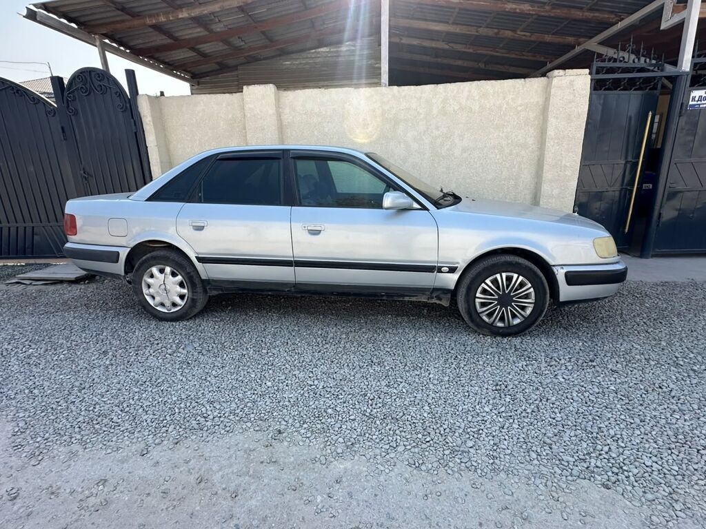 Audi 100: 1993 г., 2.6 л, Механика, Бензин, Седан: фото 4